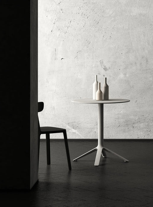 EEX - Round dining table
