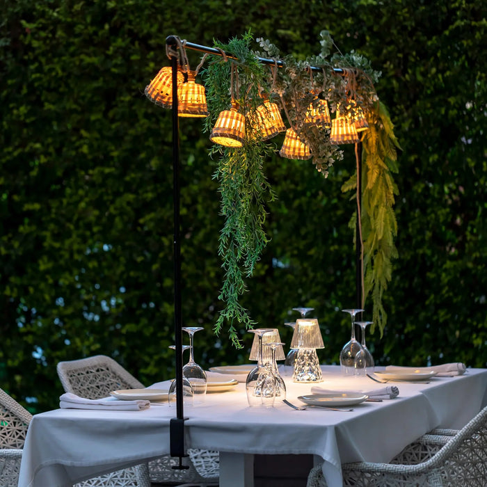 Extandable table frame for garland Lift