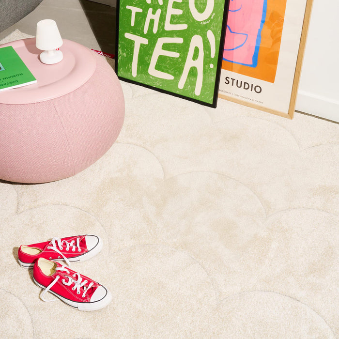 Expansive, plush Fatboy Bubble Carpet with versatile colors, perfect for home decor.