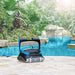 Nautilus CC Supreme robot piscine posé sur le rebord, prêt à l’utilisation