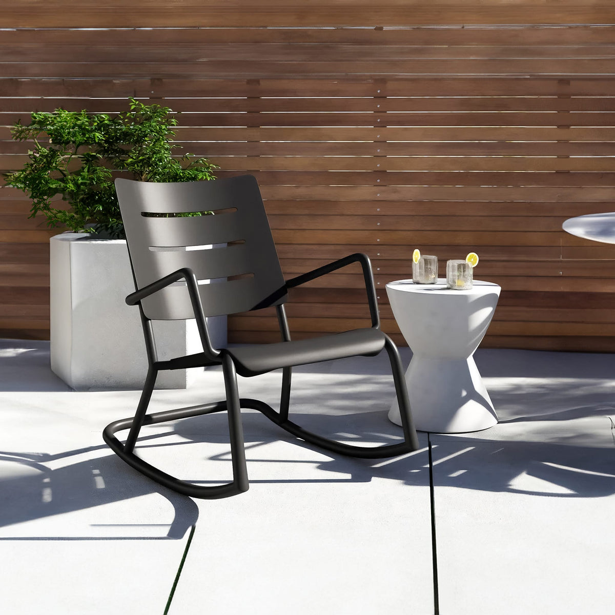 OUTO - Rocking chair — Piscines et Spas POSEIDON