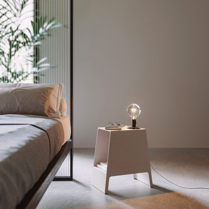 Tomo - End table