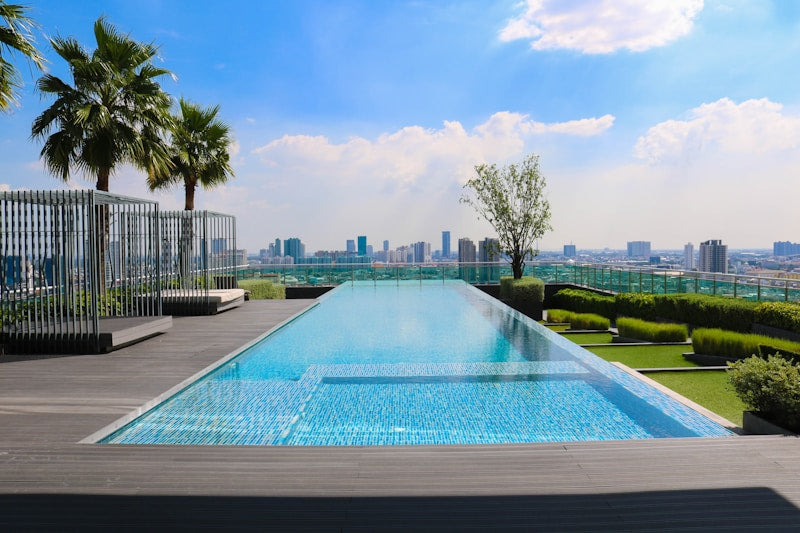 Rampe d'accès courbée 54'' – Piscines et Spas POSEIDON