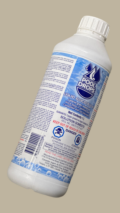 Bouteille de Pool Drops Plus – algicide liquide concentré 60 g/L pour éliminer toutes les formes d’algues dans les piscines.