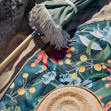 Charger l&#39;image dans la galerie, The Love Rug by Basil Bangs is the perfect blend of style and function, designed to elevate any indoor or outdoor space. Spill-proof, padded, and compact, it&#39;s a versatile everyday essential.
