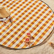 Charger l&#39;image dans la galerie, The Basil Bangs Love Rug is the ultimate all-in-one outdoor mat, perfect for picnics, beach days, and baby playtime. Its water-resistant fabric and compact design make it a must-have for any adventure.
