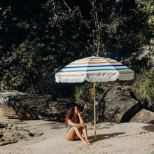 Charger l&#39;image dans la galerie, The perfect combination of form and function - the Premium Beach Umbrella by Basil Bangs.
