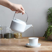 Charger l&#39;image dans la galerie, KINTO LEAVES TO TEA - Cup &amp; Saucer - 2 colours
