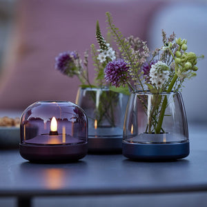 Add a touch of Danish-inspired luxury to your home with the Kooduu Glow 10 candle holder. Its modern and simplistic design will blend perfectly with any décor