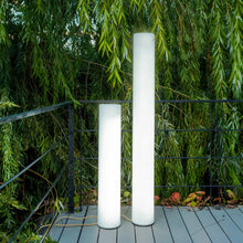 Charger l&#39;image dans la galerie, Fity lamps, a Newgarden offering: sleek, contemporary designs for indoor and outdoor spaces, ensuring durability.
