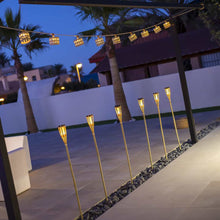 Charger l&#39;image dans la galerie, Experience eco-friendly outdoor lighting with Newgarden&#39;s Hiama, a handcrafted bamboo garden spike with an LED module.
