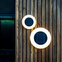 Charger l&#39;image dans la galerie, Discover Wally by Newgarden: solar-powered wall light crafted from recycled plastic. Perfect for paths and pool areas.
